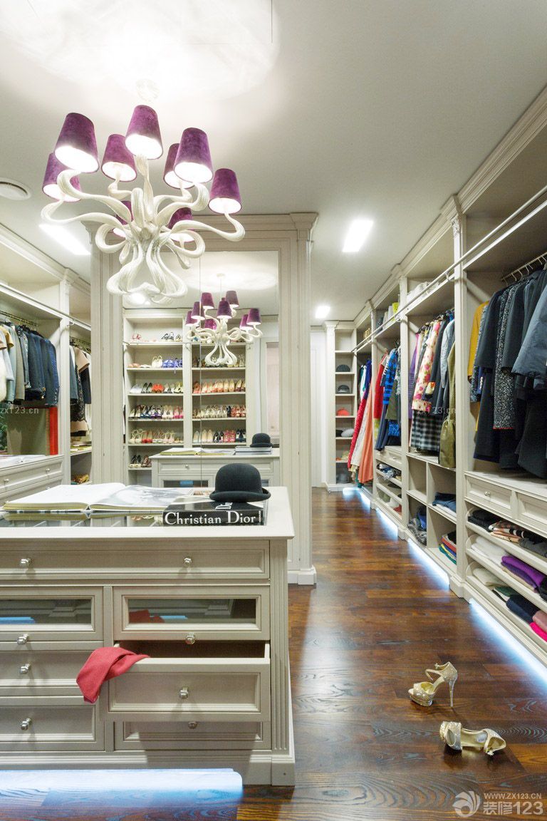 2025经典欧式风格家装衣帽间鞋柜装修图片