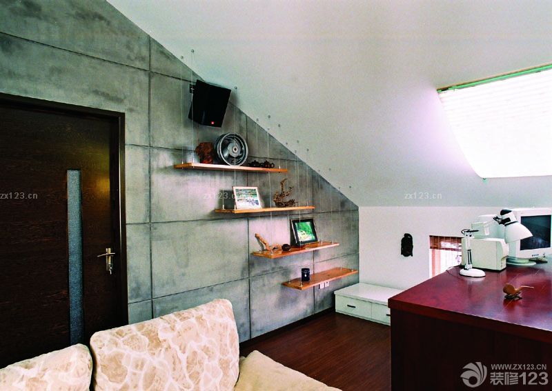 90平米三居室阁楼书房装修设计图片