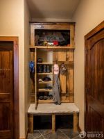 美式古典风格房屋一进门鞋柜装修效果图