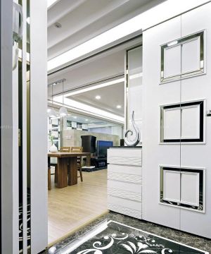 最新时尚进门玄关鞋柜装修效果图