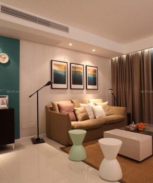 最新140平米四室两厅两卫客厅地面席子地毯装修效果图欣赏