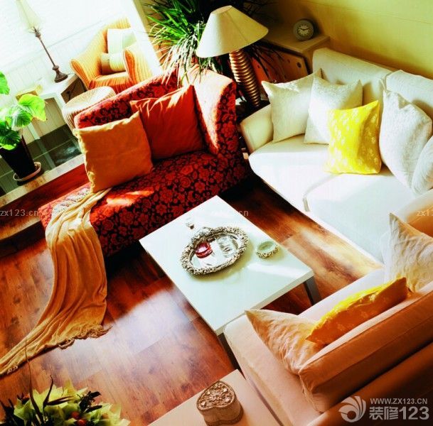 2025时尚混搭风格客厅沙发颜色搭配