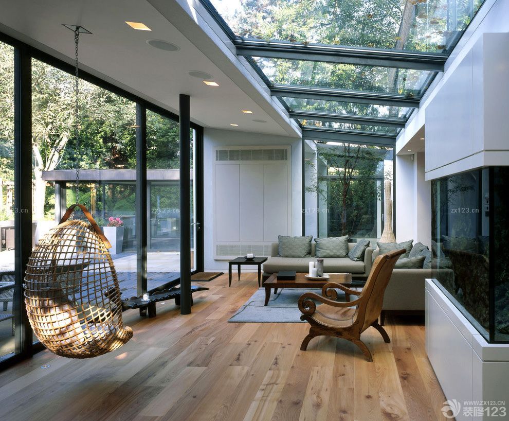 2025经典农村别墅设计原木地板装修效果图片