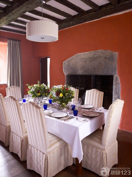 2025最新家庭别墅餐厅背景墙设计图片