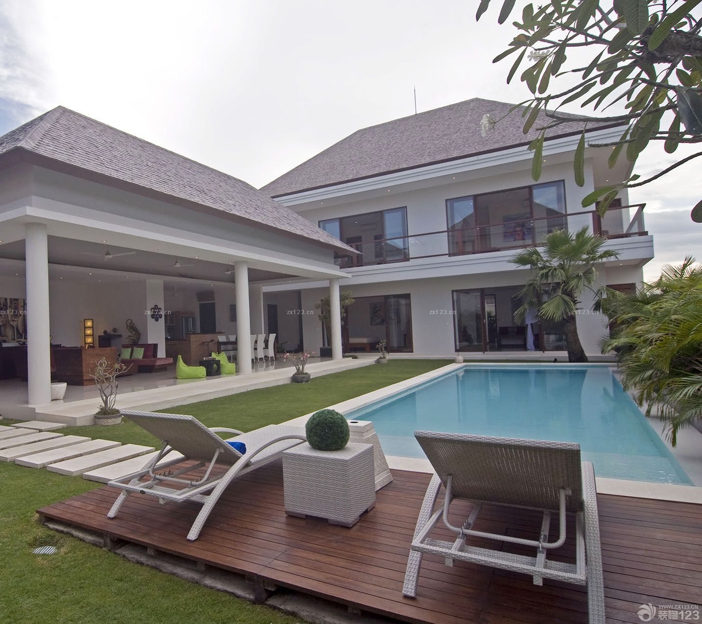 高级别墅游泳池设计装修效果图片