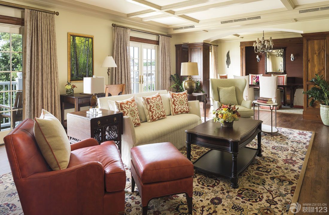 温馨山区别墅欧式茶几装修实景图欣赏2025