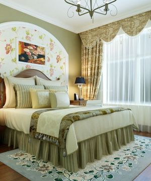 150平房子卧室窗帘搭配装修设计图片
