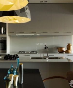 2020简约吊灯开放式厨房装修设计效果图片