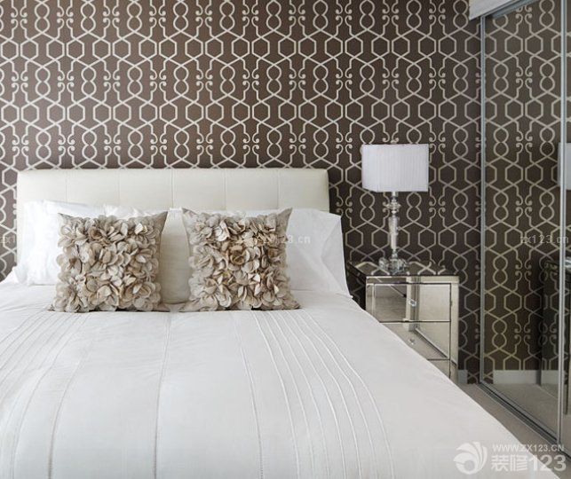 65平小户型卧室壁纸装修效果图片