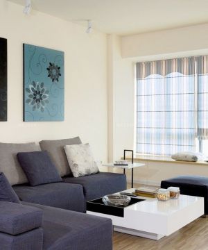 紧凑简约风格客厅条纹窗帘装修样板效果图