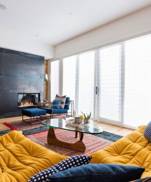 2025时尚客厅餐厅一体装修效果图