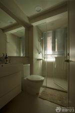 最新现代风格简约卫生间玻璃隔断装修效果图