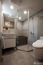 现代简约卫生间淋浴隔断设计图片