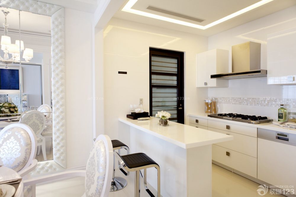 敞开式小厨房效果图2025款