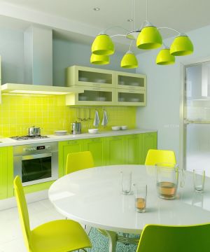 敞开式厨房绿色橱柜装修效果图片2023款