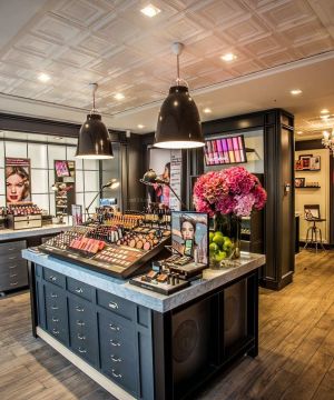 化妆品店室内吊顶装修设计效果图2025图片