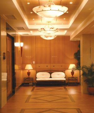 2023小型酒店大厅橡木地板效果图片