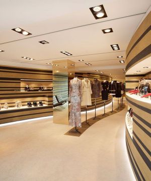 时尚2025服装店展示架装修效果图片大全