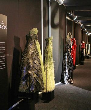 2025服装店走廊玄关装修效果图片大全