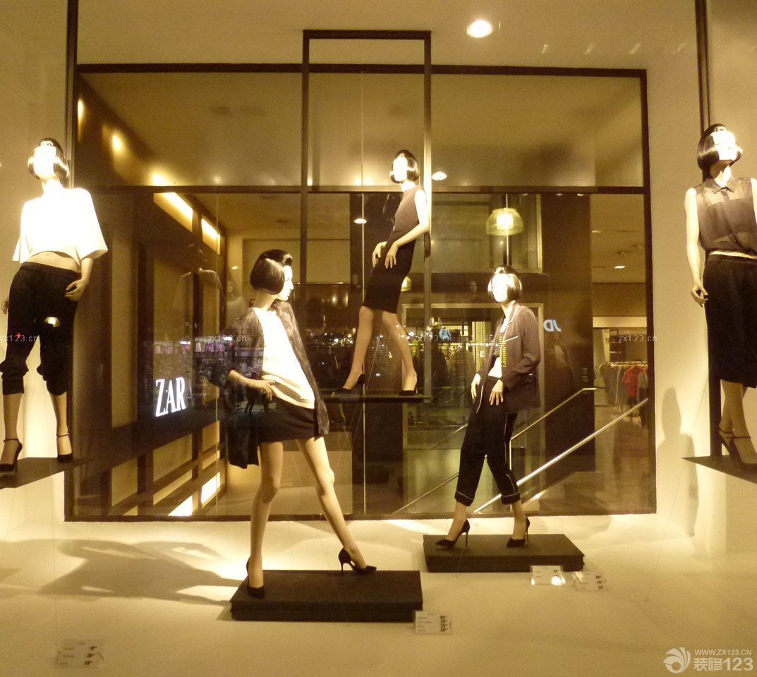 服装专卖店橱窗装修效果图2025图片 
