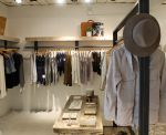 服装专卖店室内装修图2025图片 