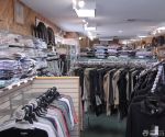 2025男装专卖店设计室内挂衣架装修效果图片