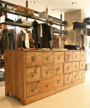 品牌服装店室内隔断装修效果图片2025