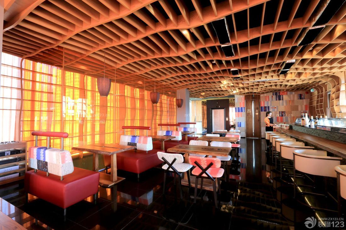 日式酒吧吊顶设计效果图片