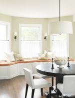 2025最新飘窗榻榻米坐垫装修设计效果图片