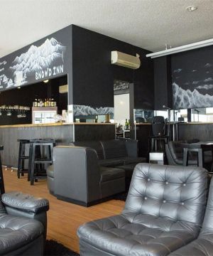 个性日式酒吧黑色墙面装修效果图片