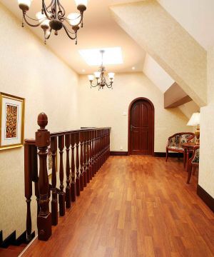 美式古典风格家居阁楼楼梯间设计图片
