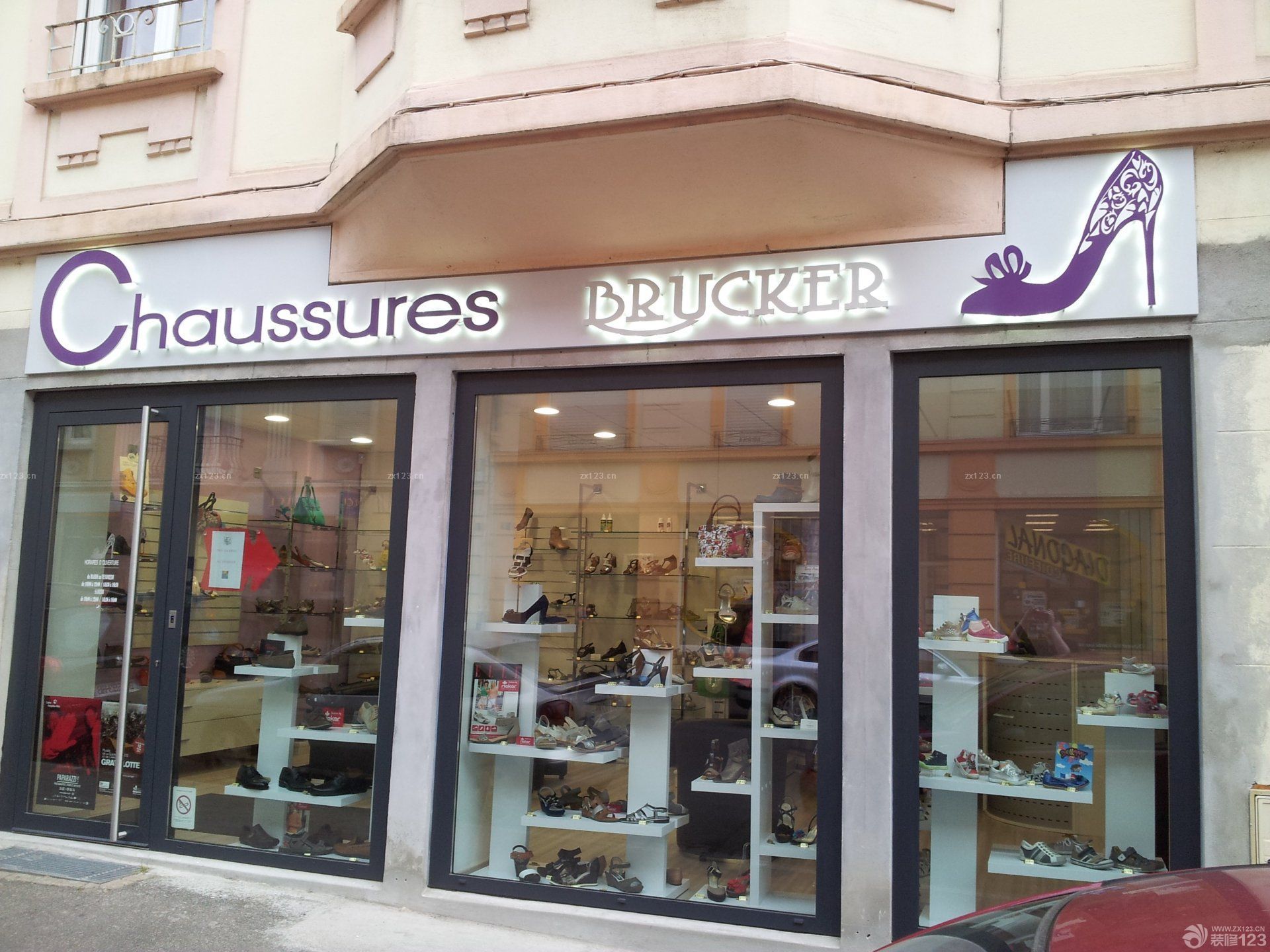 2025鞋店装修效果图大全