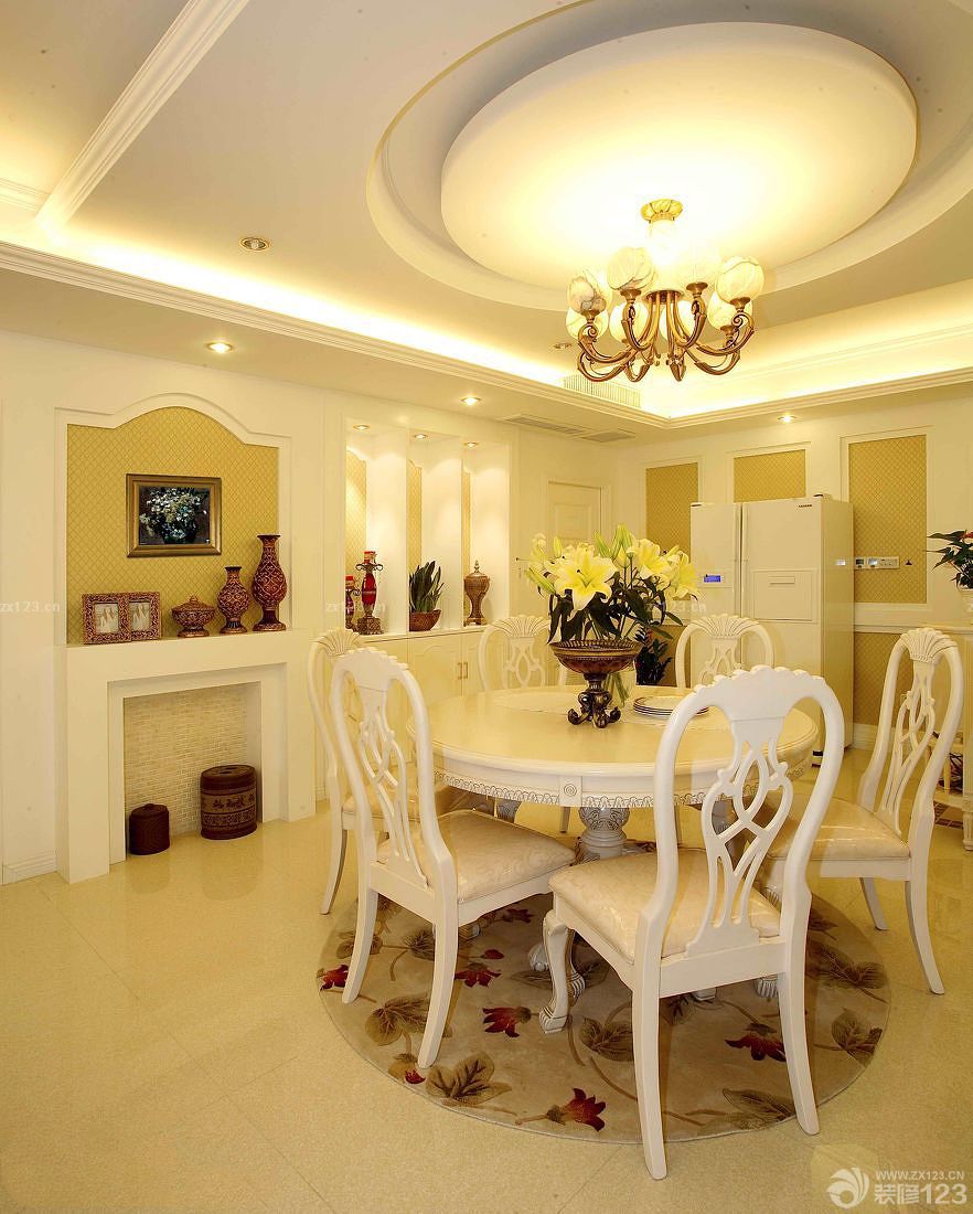 古典欧式风格别墅餐厅装修图片