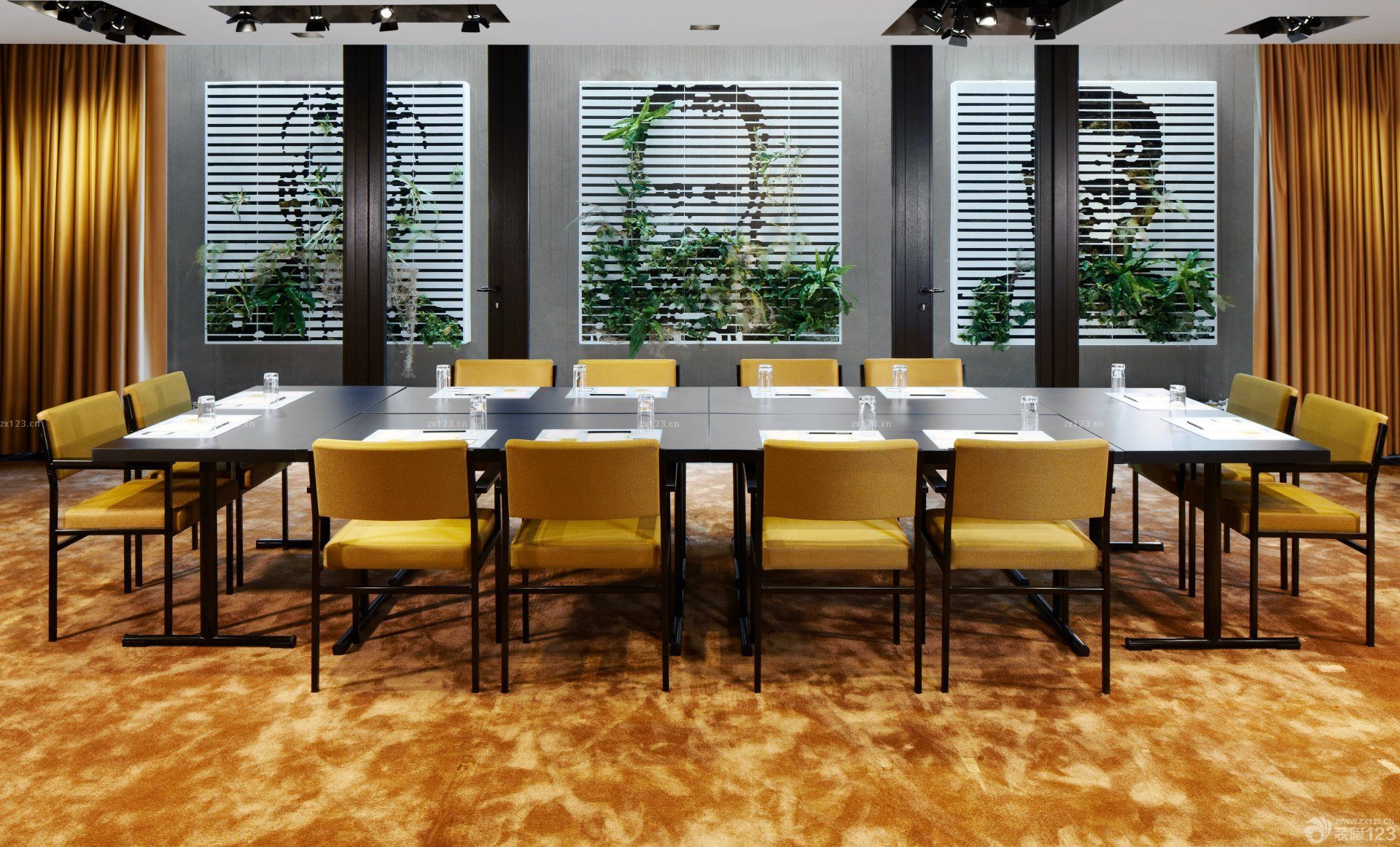 公司会议室黄色窗帘装修设计效果图片