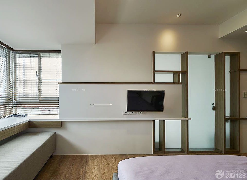 简单室内电视背景墙暗门装修效果图2025