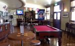 简约复古小酒吧设计台球桌装修效果图片