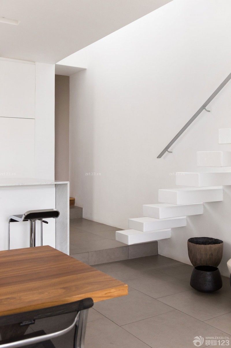 2025现代简约式家装灰色地砖装修效果图片