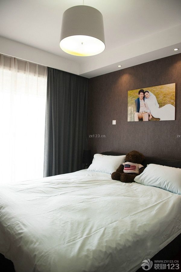 婚房家装卧室窗帘效果图