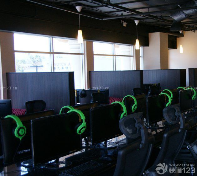 网吧窗户装修设计效果图片欣赏