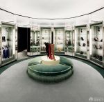 最新个性鞋店鞋架装修效果图2025