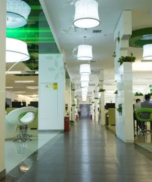 2025网吧室内过道吊灯装修效果图片