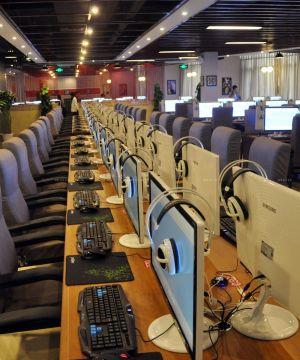 2025网吧电脑桌椅装修效果图片