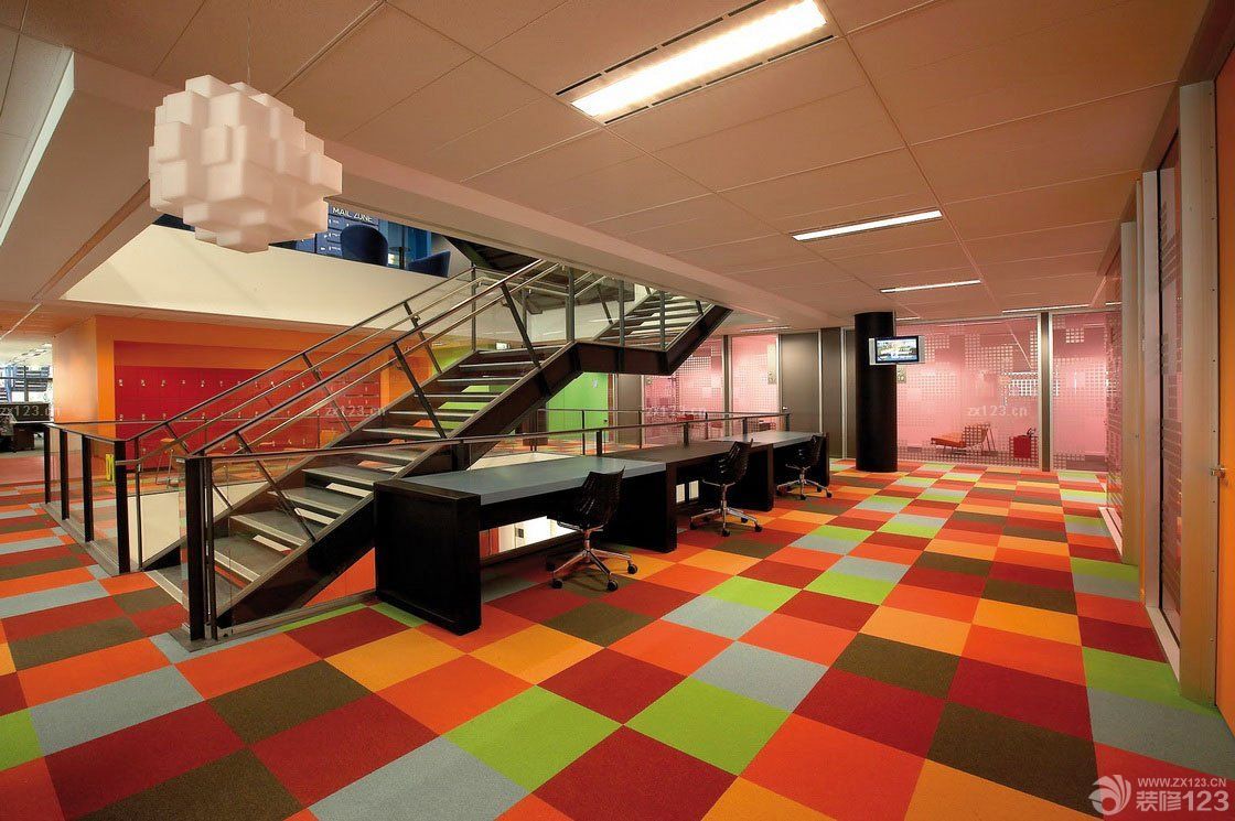 公司loft办公室装饰效果图