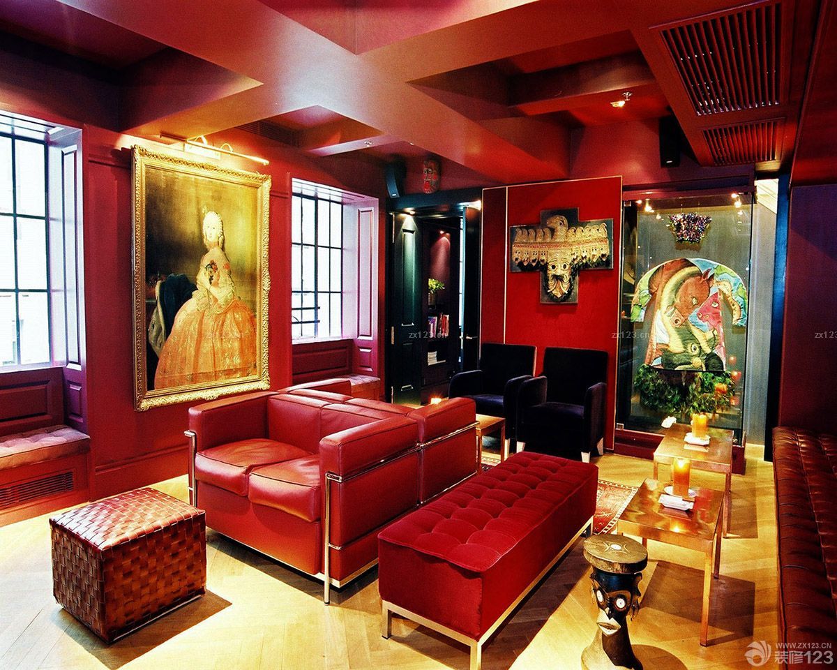 绚丽欧式风格酒吧室内红色墙面装修效果图片