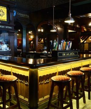 古典欧式风格个性酒吧吧台装修实景图片