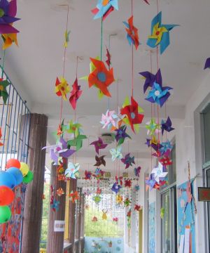 私立幼儿园走廊吊顶装饰图片