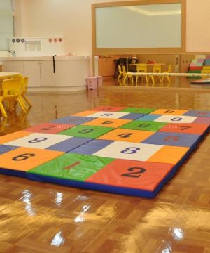 大型幼儿园室内地垫装修效果图片