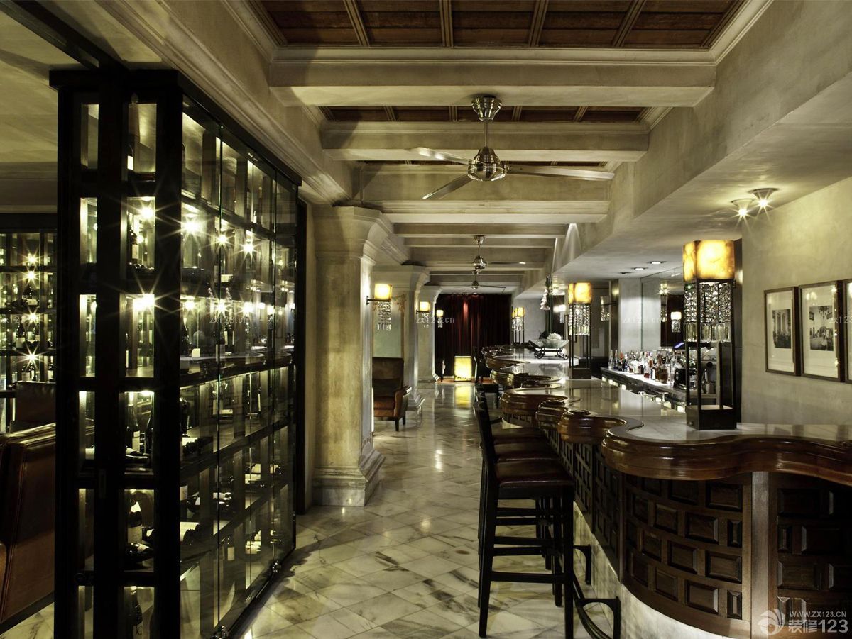 古典欧式风格酒吧组合柜装修效果图