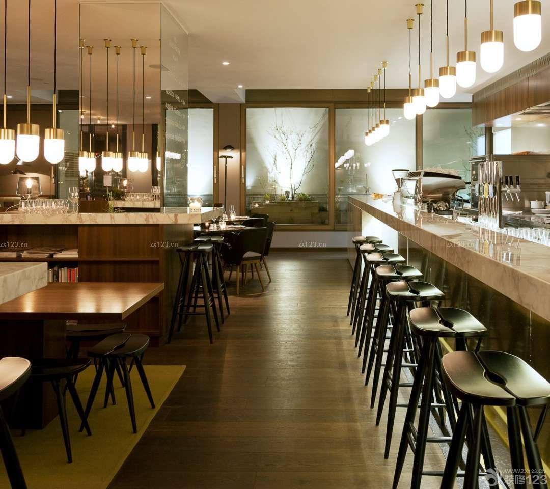 简约舒适酒吧吧台美式吊灯效果图赏析