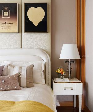 美式新古典风格卧室床头背景墙装修效果图片